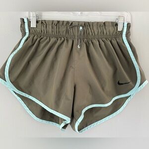 Nike Dr-Fit Standard Running shorts Sz M olive green pull toggle elastic waist